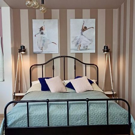 Laroom Apartament กดัญสก์ ภายนอก รูปภาพ
