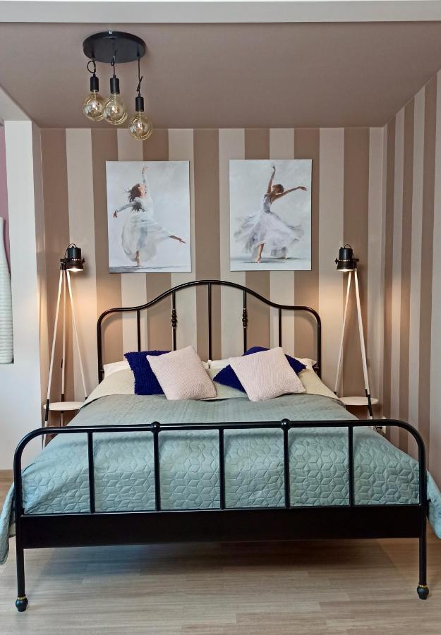 Laroom Apartament กดัญสก์ ภายนอก รูปภาพ